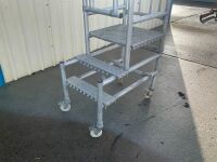 MOBILE ALUMINIUM PODIUM - 2