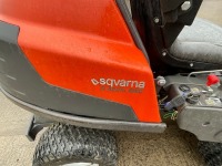 HUSQVARNA R422Ts AWD ARTICULATED RIDE ON PETROL MOWER - 11