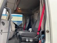 DAF LF220 EURO 6 4X2 18 TON CURTAINSIDER - 9