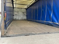 DAF LF220 EURO 6 4X2 18 TON CURTAINSIDER - 19