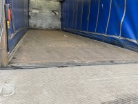 DAF LF220 EURO 6 4X2 18 TON CURTAINSIDER - 21