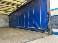 DAF LF220 EURO 6 4X2 18 TON CURTAINSIDER - 22