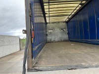 DAF LF220 EURO 6 4X2 18 TON CURTAINSIDER - 23