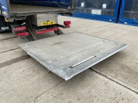 DAF LF220 EURO 6 4X2 18 TON CURTAINSIDER - 24