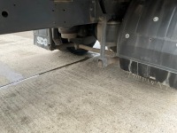 DAF LF220 EURO 6 4X2 18 TON CURTAINSIDER - 26