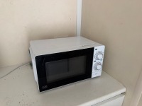 APPROX. 20ft x 9ft ANTI VANDAL WELFARE UNIT - 18