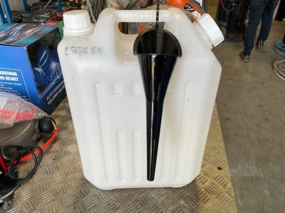 UNUSED 20lt FUEL CAN & FUNNEL