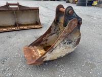 APPROX. 2ft JCB TOOTHLESS DIGGING BUCKET TO SUIT 13 TON MACHINE - 5