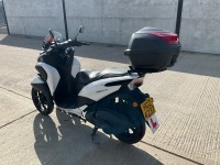 YAMAHA MWS125-A TRICITY 125 PETROL 3 WHEELED URBAN SCOOTER - 3