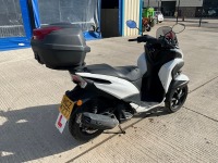 YAMAHA MWS125-A TRICITY 125 PETROL 3 WHEELED URBAN SCOOTER - 5