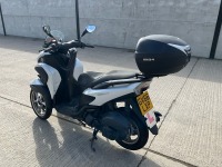 YAMAHA MWS125-A TRICITY 125 PETROL 3 WHEELED URBAN SCOOTER - 3