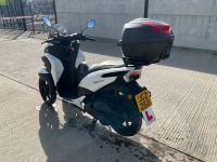 YAMAHA MWS125-A TRICITY 125 PETROL 3 WHEELED URBAN SCOOTER - 3
