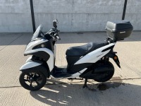 YAMAHA MWS125-A TRICITY 125 PETROL 3 WHEELED URBAN SCOOTER - 2