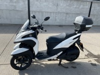 YAMAHA MWS125-A TRICITY 125 PETROL 3 WHEELED URBAN SCOOTER - 2