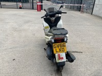 YAMAHA MWS125-A TRICITY 125 PETROL 3 WHEELED URBAN SCOOTER - 4