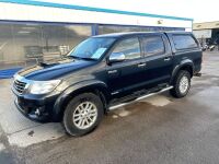 TOYOTA HILUX INVINCIBLE 3.0 D-4D DOUBLE CAB PICK UP - 4