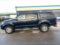 TOYOTA HILUX INVINCIBLE 3.0 D-4D DOUBLE CAB PICK UP - 5