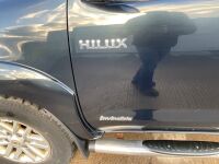 TOYOTA HILUX INVINCIBLE 3.0 D-4D DOUBLE CAB PICK UP - 7