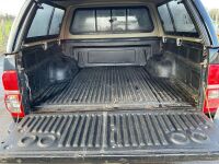 TOYOTA HILUX INVINCIBLE 3.0 D-4D DOUBLE CAB PICK UP - 17