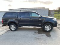 TOYOTA HILUX INVINCIBLE 3.0 D-4D DOUBLE CAB PICK UP - 27