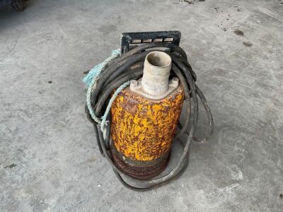 PONSTAR 110V SUBMERSIBLE WATER PUMP