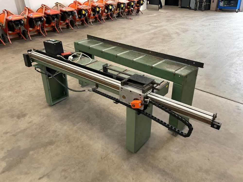 240V MOTORISED INFEED/OUTFEED TABLE | TOOLS I T392 | Mid Ulster Auctions