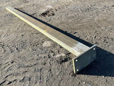 APPROX. 4.7m x 200mm x 100mm POST & BASE PLATE
