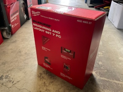 UNUSED MILWAUKEE 7 PIECE MEASURING & LAYOUT SET
