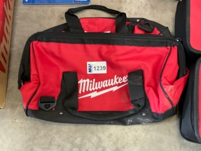 UNUSED MILWAUKEE MEDIUM TOOLBAG