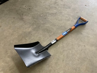 UNUSED DRAPER SQUARE MOUTH NAVVY SHOVEL