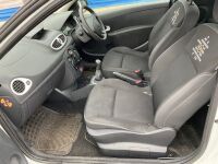 RENAULT CLIO SPECIAL EDITION PZAZ 1.2 16V 3DR HATCHBACK - 8