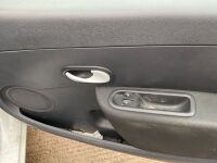 RENAULT CLIO SPECIAL EDITION PZAZ 1.2 16V 3DR HATCHBACK - 14