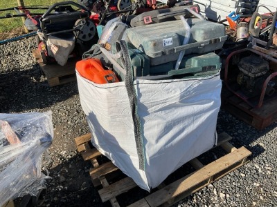 LARGE QUANTITY OF ASSORTED POWER TOOL CASES