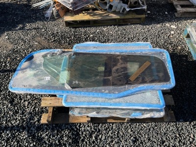 LOT TO INC. ASSORTED GLASS