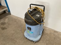 NUMATIC 110v INDUSTRIAL HOOVER - 3