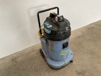 NUMATIC 110v INDUSTRIAL HOOVER - 2