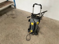 NUMATIC 110v INDUSTRIAL HOOVER - 3
