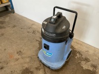 NUMATIC 110v INDUSTRIAL HOOVER - 3