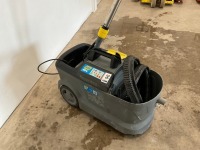 240v STEAM CLEANER - 4