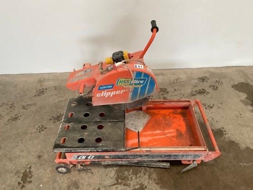 SAINT-GOBAIN CM42 MASONRY BRICK SAW