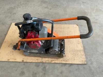 BELLE LC3251 PETROL COMPACTION PLATE