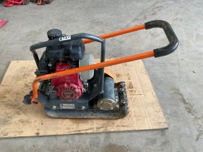 BELLE LC3214 PETROL COMPACTION PLATE