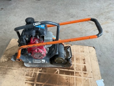 BELLE LC3214 PETROL COMPACTION PLATE