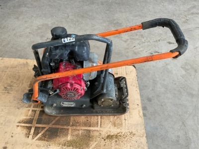 BELLE LC3214 PETROL COMPACTION PLATE