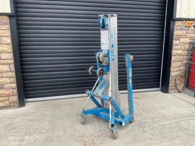 GENIE SLA10 SUPERLIFT MOBILE MATERIAL LIFT