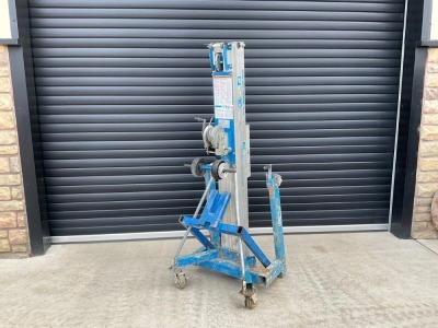 GENIE SLA10 SUPERLIFT MOBILE MATERIAL LIFT