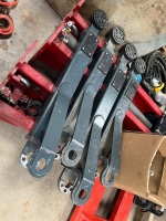 UNUSED HOWDEN EL4T29 4 TON 2 POST 240V VEHICLE LIFT - 15