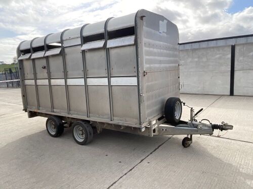 APPROX. 12.6ft x 6.6ft IFOR WILLIAMS TWIN AXLE 3500KGS LIVESTOCK TRAILER