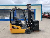 CATERPILLAR EP16 1.6 TON BATTERY OPERATED FORKLIFT - 6