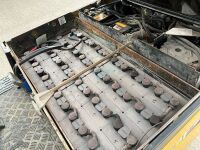 CATERPILLAR EP16 1.6 TON BATTERY OPERATED FORKLIFT - 16